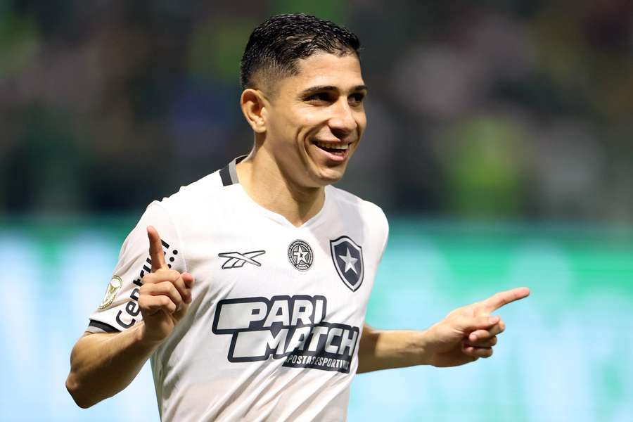 Savarino fez o segundo gol da partida no Allianz