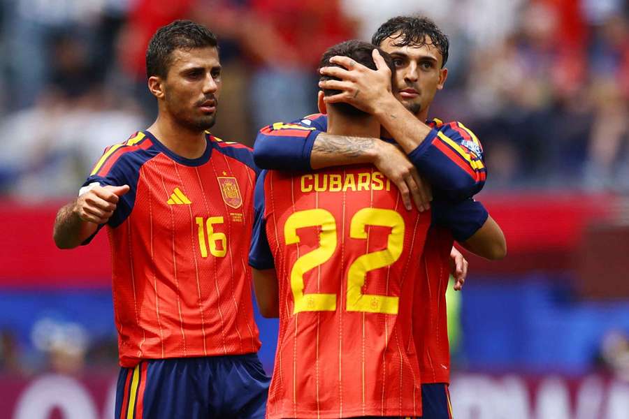 A Espanha voltou a vencer em duelo eliminatório de Copa do Mundo