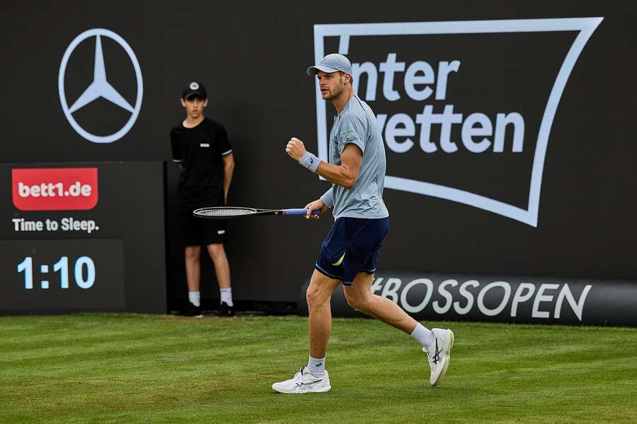 Yannick Hanfmann hat die zweite Runde von Stuttgart erreicht. Yannick Hanfmann hat die zweite Runde von Stuttgart erreicht.