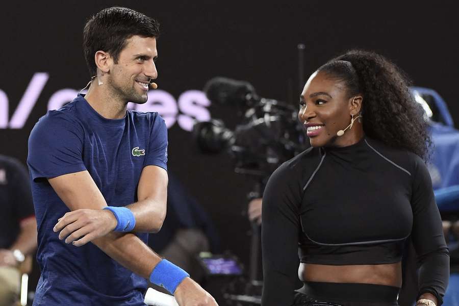 Novak Djokovič a Serena Williamsová na exhibici.