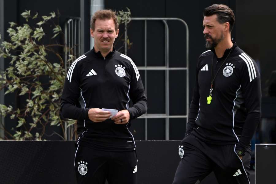 Julian Nagelsmann mit seinem scheidenden Assistenten Sandro Wagner.