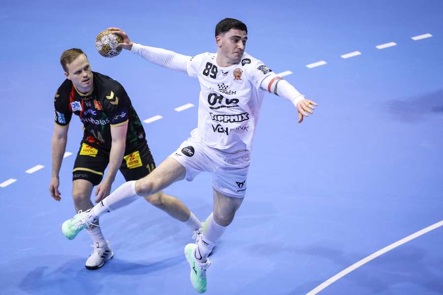 Ludovic Fabregas contre Magdeburg cette saison. 