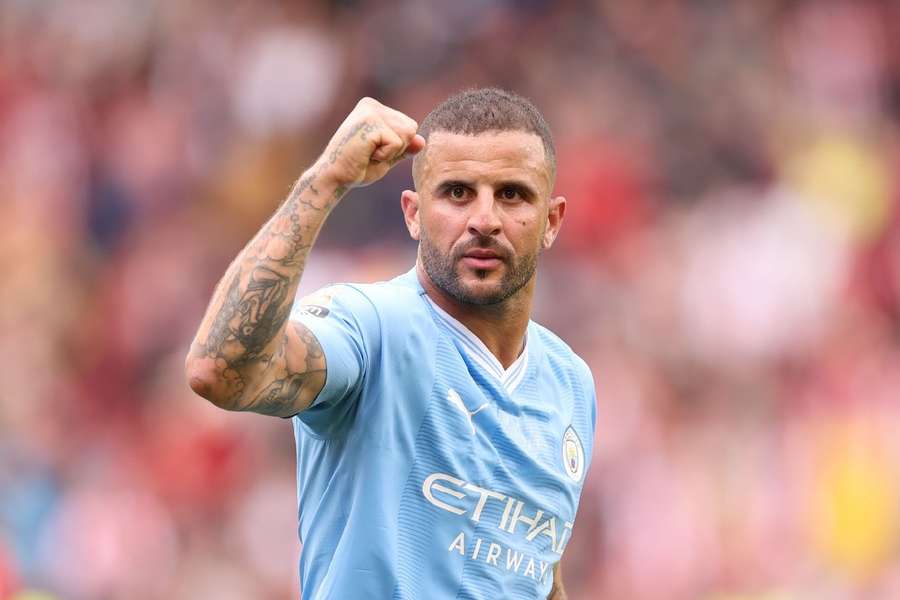 Kyle Walker semnează un nou contract cu Manchester City până în 2026