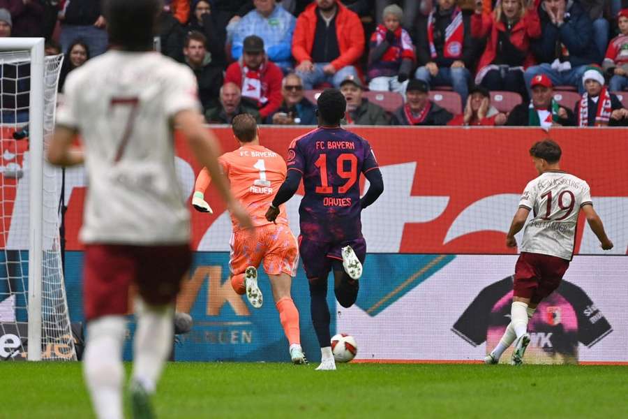 Neuer konnte nur noch hinterherlaufen Neuer konnte nur noch hinterherlaufen