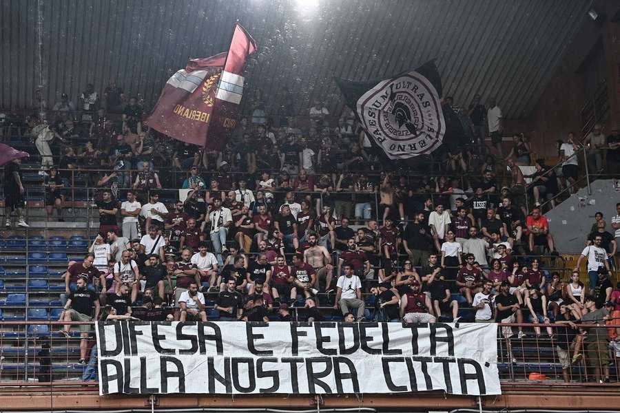 Die Fans müssen nun bis Sonntag warten.