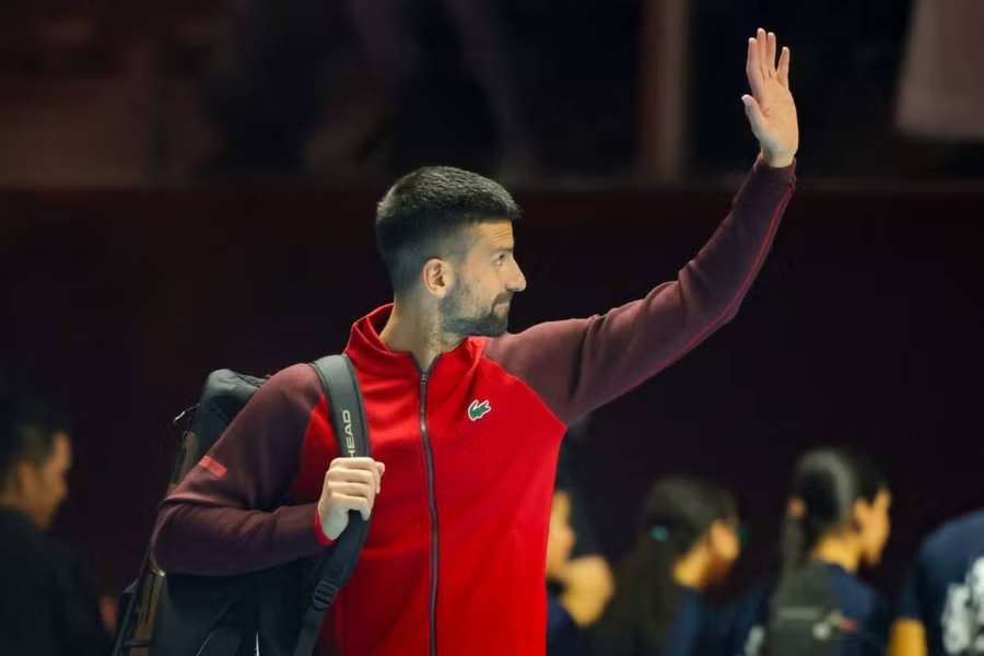 Novak Djokovič fanúšikov nepotešil, záver sezóny vynechá.