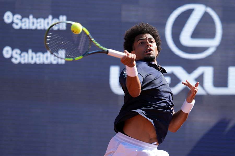 Arthur Fils face à Lorenzo Musetti à Barcelone ce vendredi.