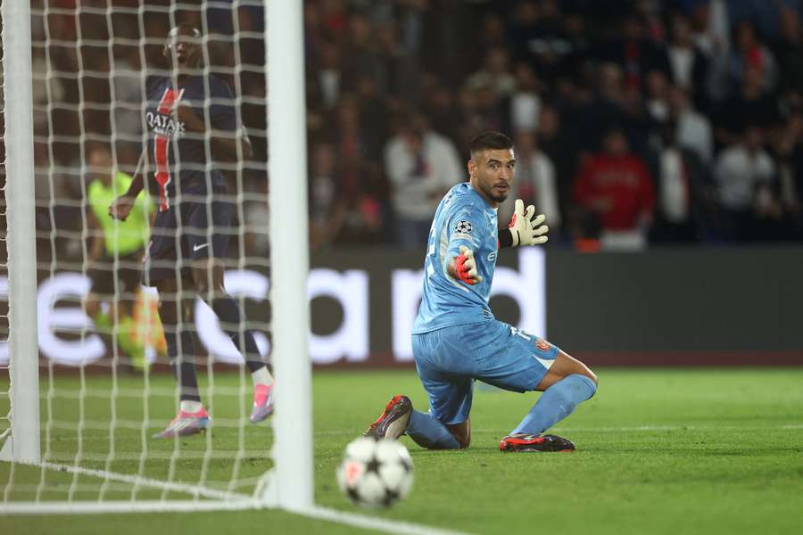 Gazzaniga, depois do golo de Nuno Mendes