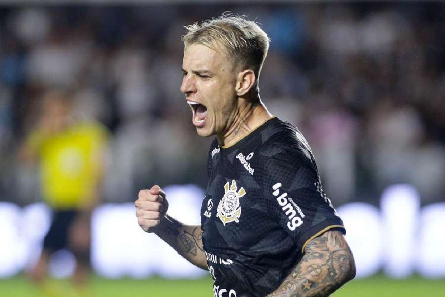 Róger Guedes marca no fim e Corinthians vence Santos na Vila