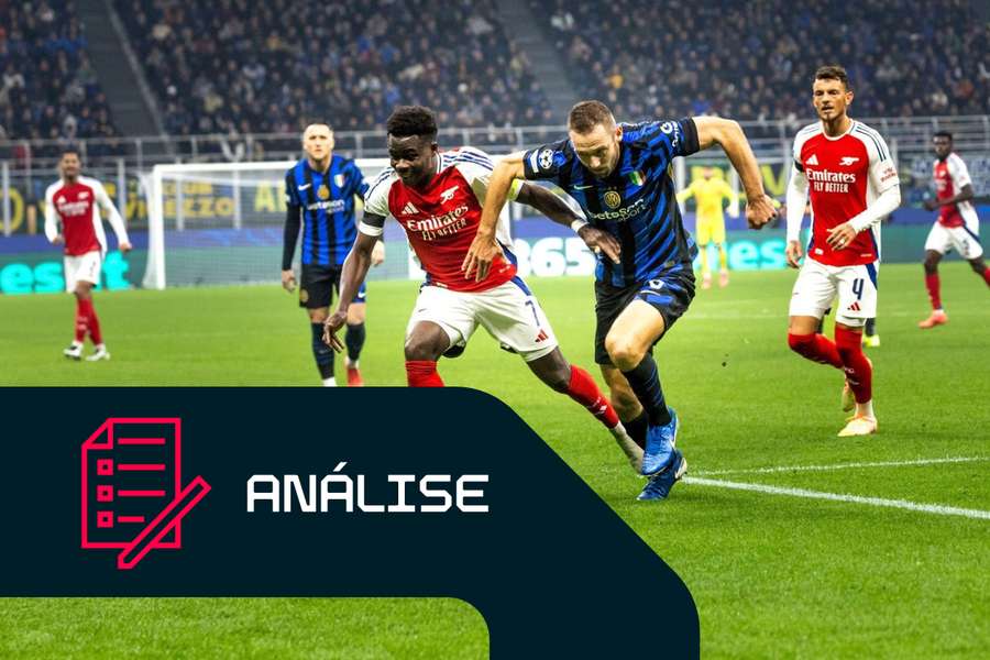 Bukayo Saka, do Arsenal, e Piotr Zielinski, do Inter, em ação durante o jogo da Liga dos Campeões 2024/25