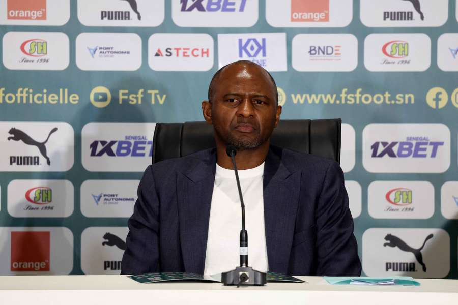 Patrick Vieira à la tête du Sénégal. Patrick Vieira à la tête du Sénégal.