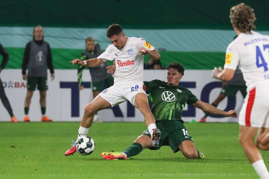 Kaprálik sa teší z postupu cez Wolfsburg. Kaprálik sa teší z postupu cez Wolfsburg.