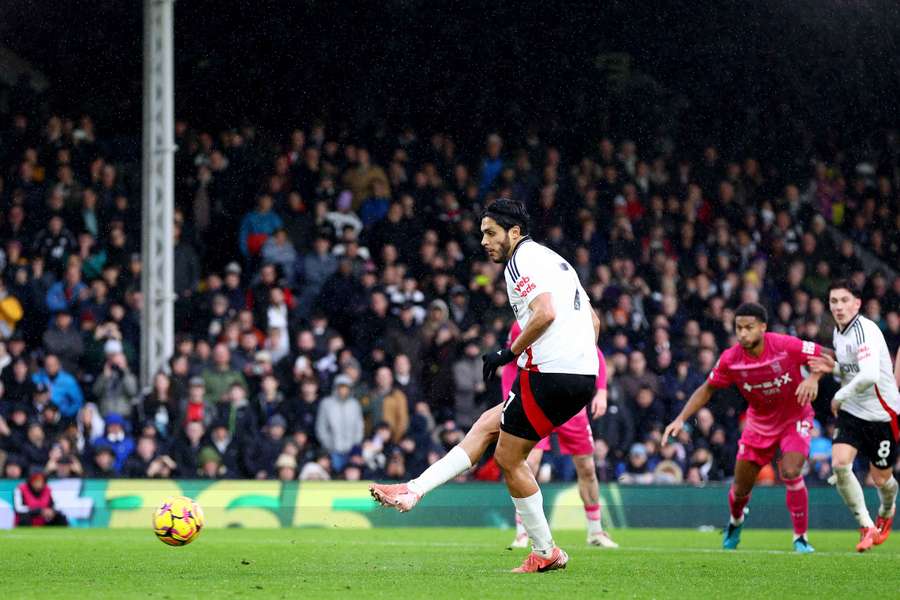 Fulham zatrzymane przez beniaminka po festiwalu rzutów karnych Fulham zatrzymane przez beniaminka po festiwalu rzutów karnych