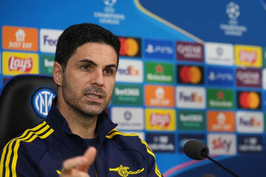 Arteta habla en rueda de prensa