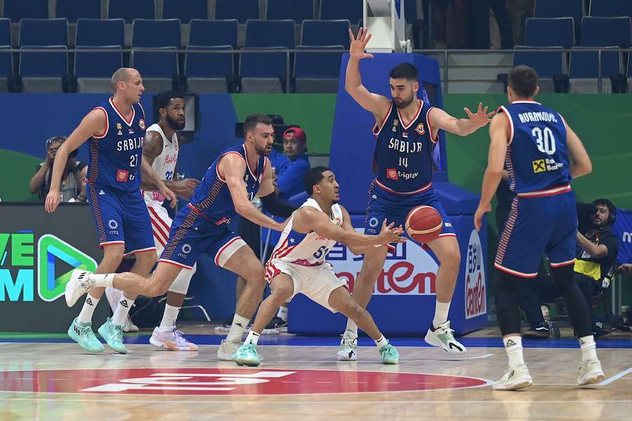 Dia 4 da Copa do Mundo de Basquete: EUA vencem Grécia; Doncic classifica a  Eslovênia