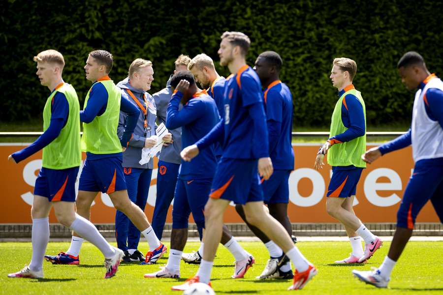 Het Nederlands elftal is klaar voor de laatste wedstrijd voor het EK