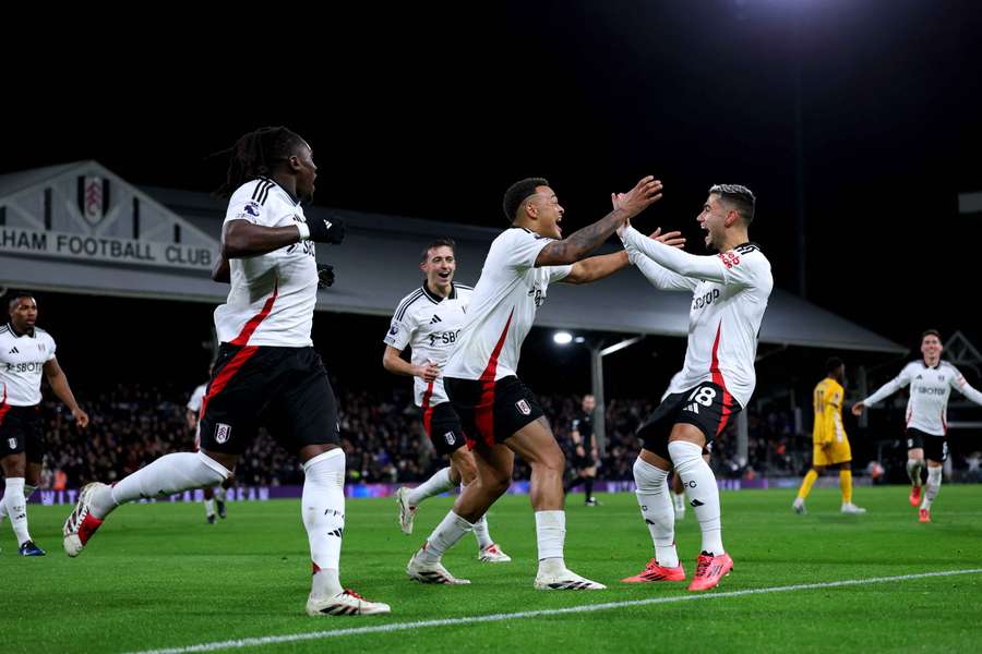 Fulham doma porazil Brighton 3:1.
