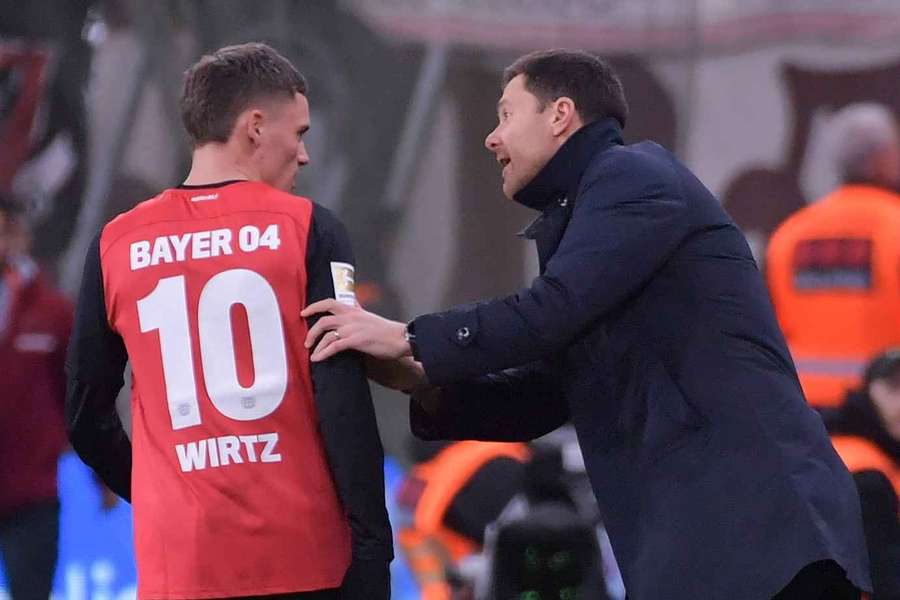 Was passiert mit Wirtz (l.) und Alonso?