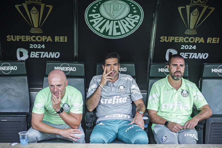 Abel Ferreira viu o Palmeiras fracassar na disputa de pênaltis contra o São Paulo 