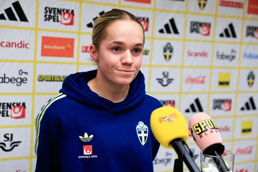 Hanna Lundkvist speaking to the media ahead of the Serbia match