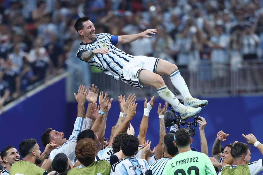 Messi lidera Argentina e impressiona com a melhor performance da Copa Messi lidera Argentina e impressiona com a melhor performance da Copa