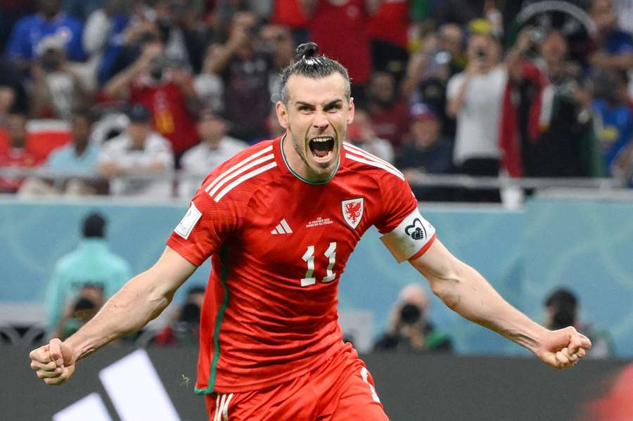 Gareth Bale's second-half penalty earned Wales a point against USA