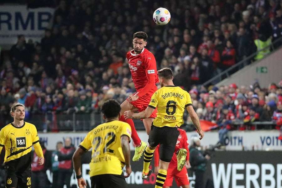 Stærkt Heidenheim-hold sikrer point på Dortmunds besøg