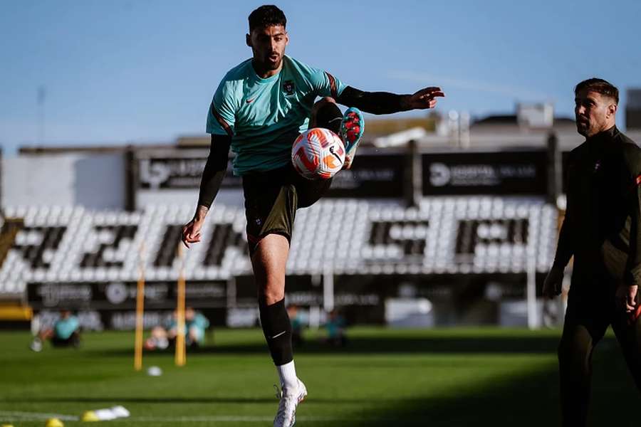 Samuel Costa integra convocatória dos sub-21