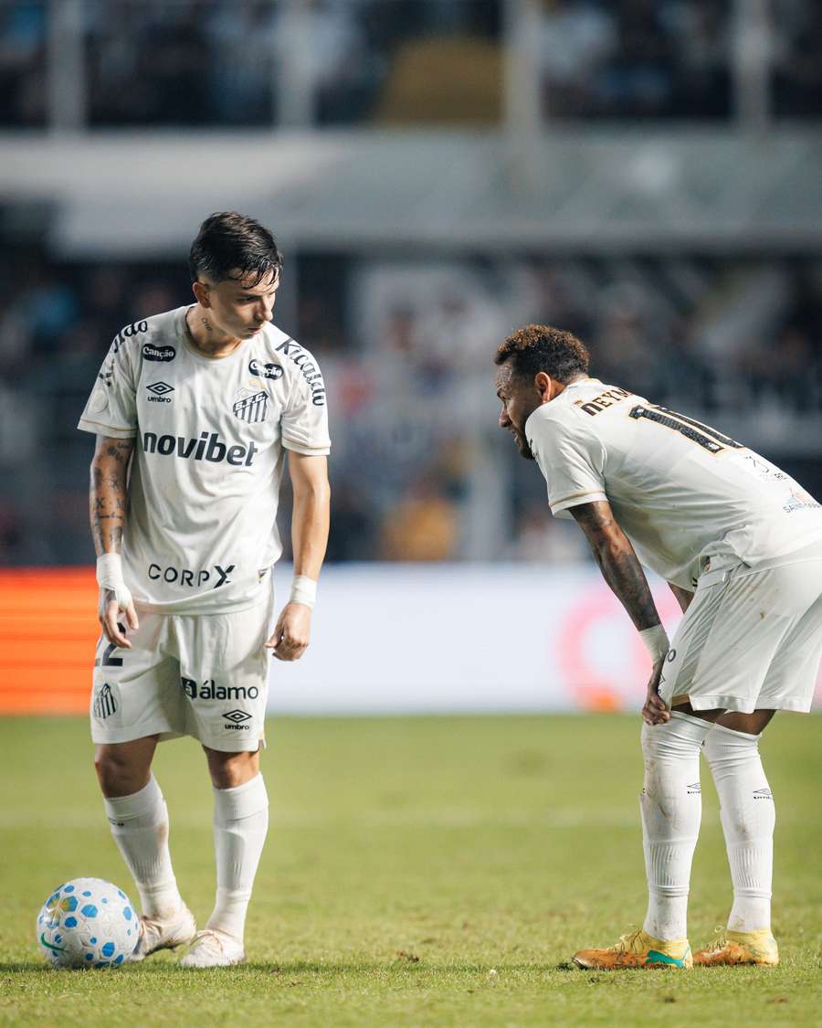 Santos e Remo empataram a zero no primeiro duelo