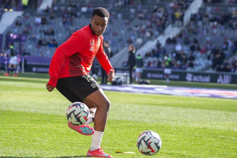 Německý útočník Youssoufa Moukoko je blízko angažmá v FC Kodaň.