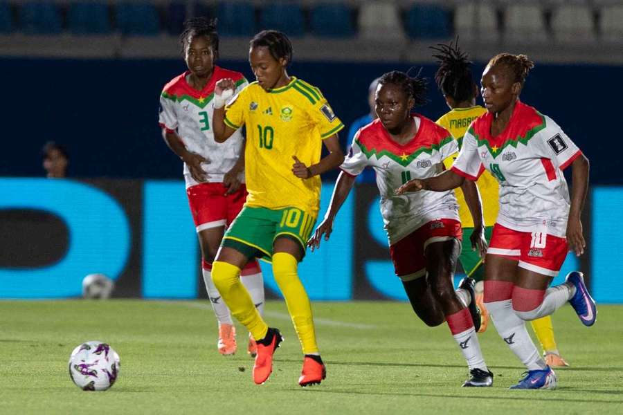 Surnommée "Ronaldinho", 100 sélections, cauchemar du Maroc : Linda Motlhalo, la magicienne de l’Afrique du Sud Surnommée "Ronaldinho", 100 sélections, cauchemar du Maroc : Linda Motlhalo, la magicienne de l’Afrique du Sud