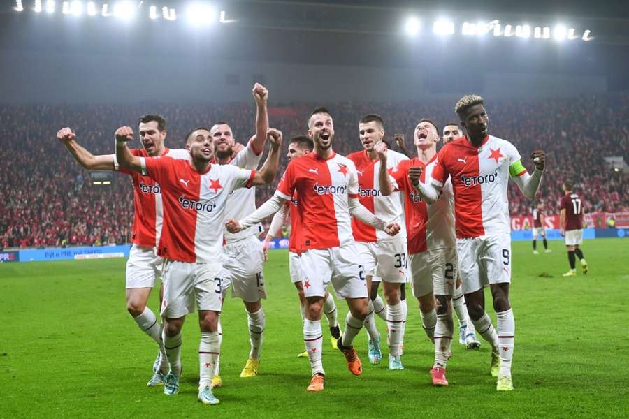 Football around the world: Derby delight for Slavia Prague and Swansea, Ribery departs