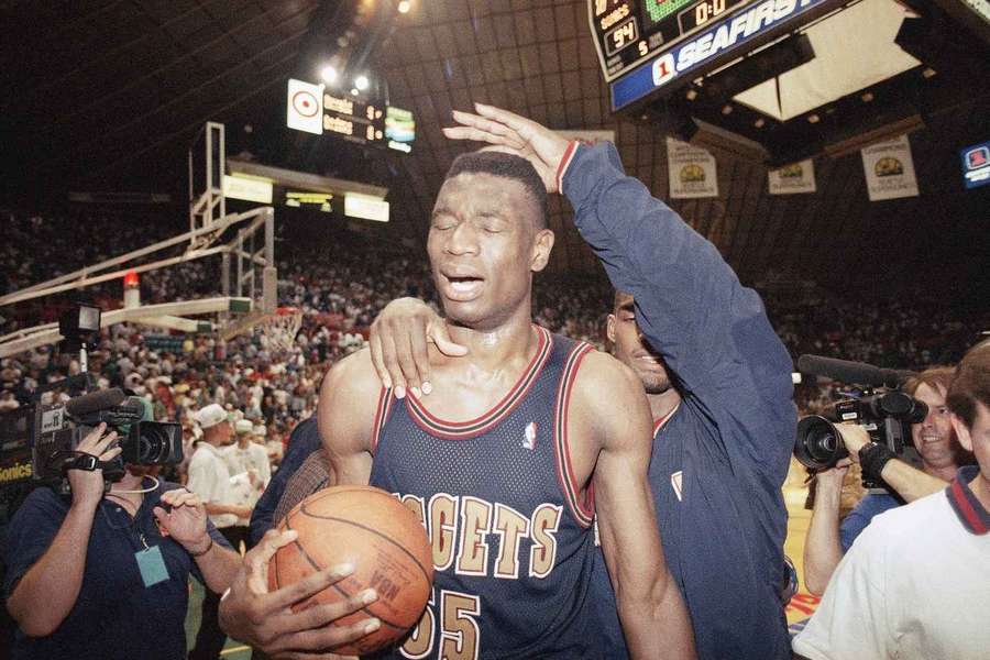 Dikembe Mutombo står noteret for næstflest blocks i NBA's historie, kun overgået af Hakeem Olajuwon. 