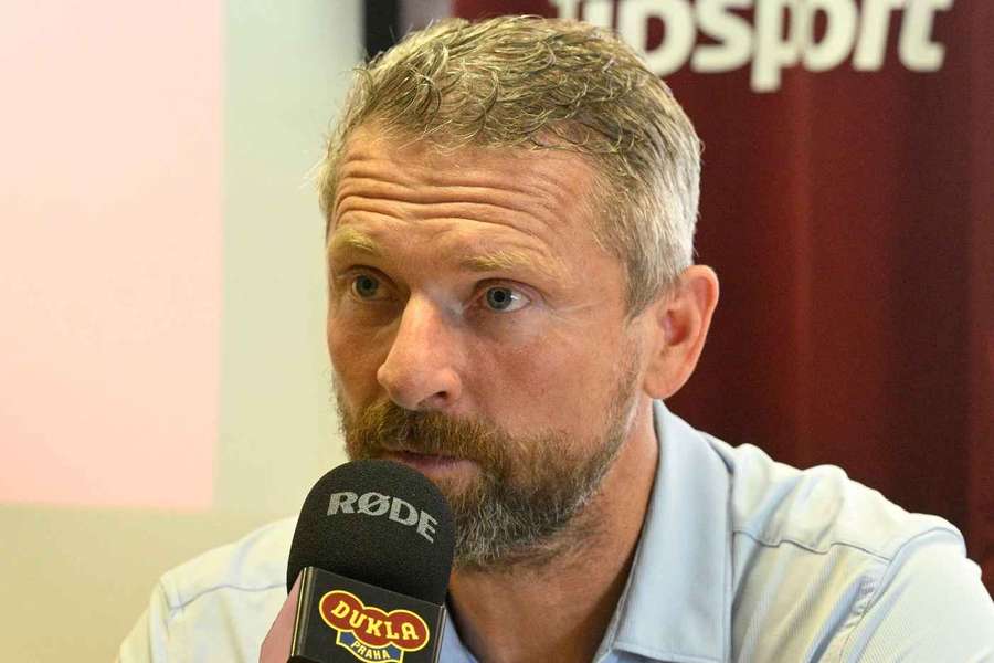 Dukla potřebuje prodávat hráče, aby naplnila rozpočet, uvedl nový sportovní ředitel klubu Hašek.