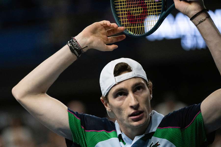 France's Ugo Humbert reacts to Serbia's Hamad Medjedovic during the final in Marseille France's Ugo Humbert reacts to Serbia's Hamad Medjedovic during the final in Marseille