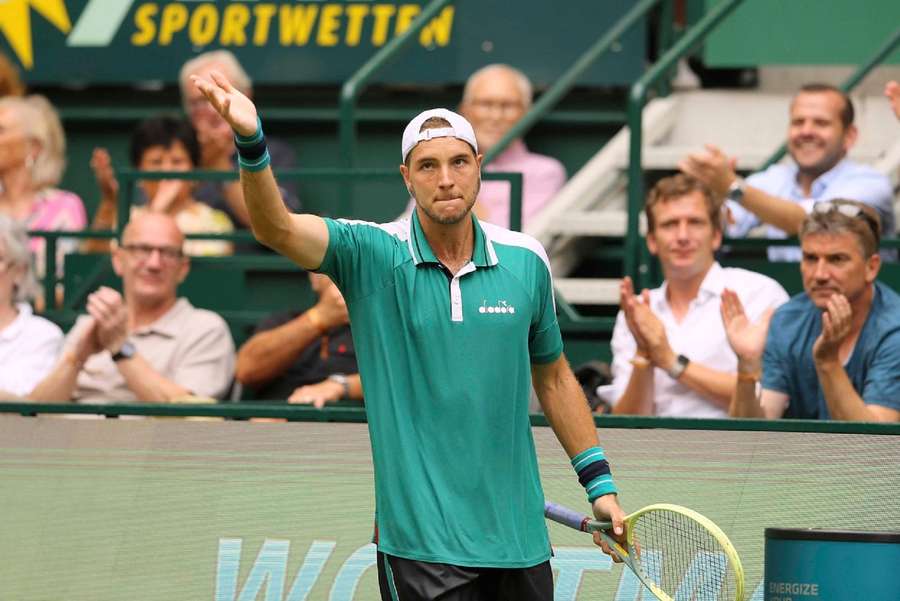 Struff verabschiedet sich in Halle.