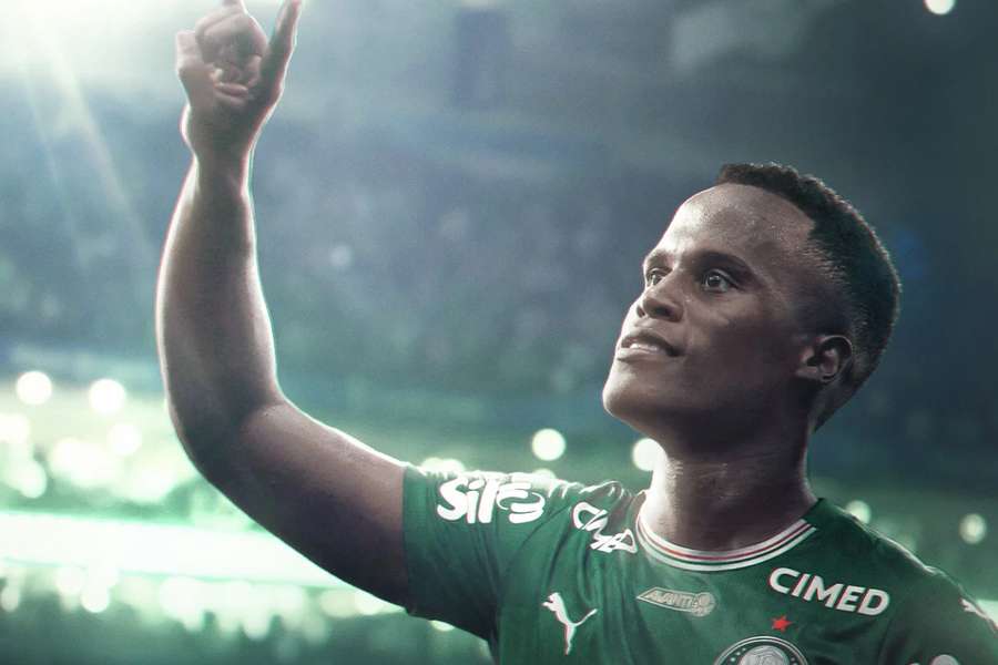 O colombiano foi anunciado, mas ainda não chegou