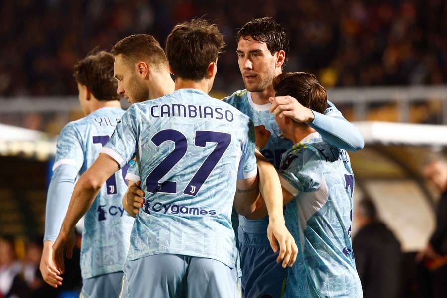 La celebración tras el gol de Vlahovic