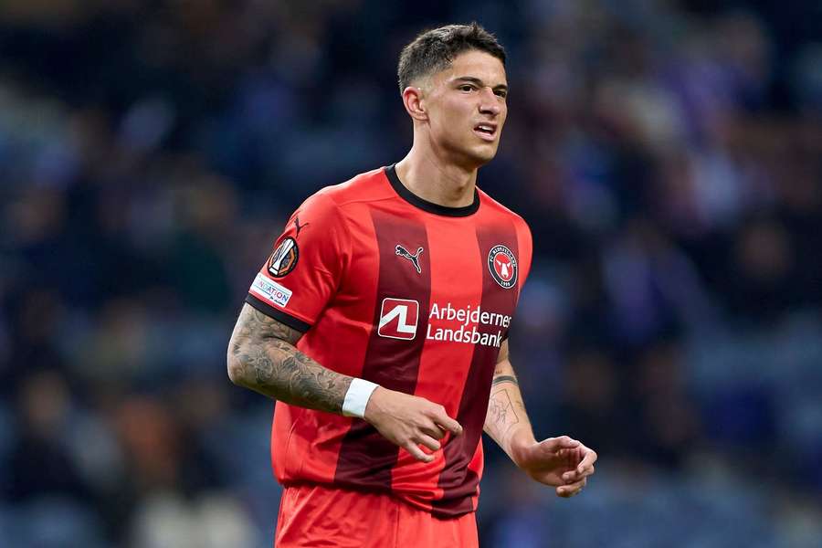 Emiliano Martínez vai ser o terceiro reforço do Palmeiras em 2025