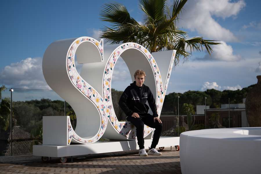 Michal Beran v okolí komplexu Sotogrande, kde je Sigma ubytovaná na soustředění ve Španělsku.