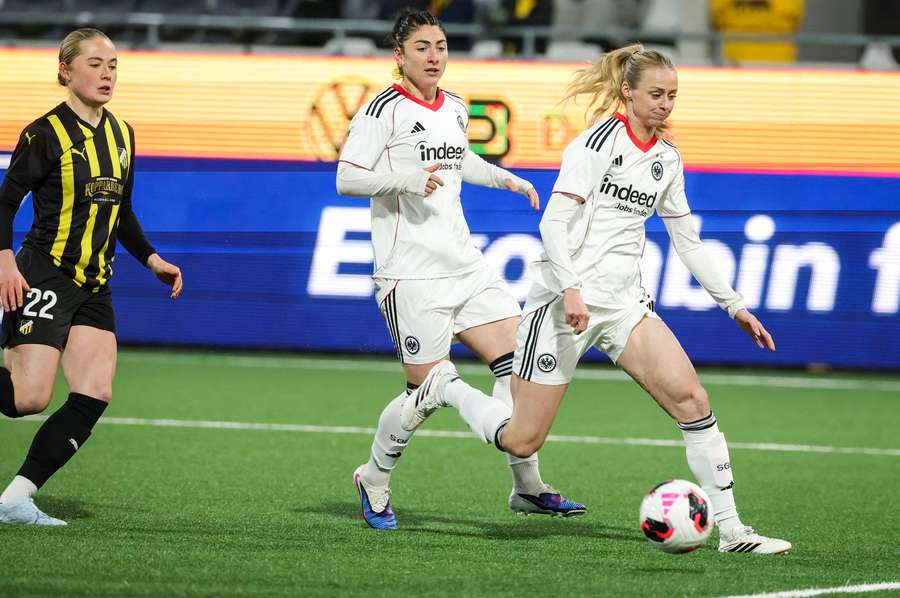 Die Eintracht-Frauen scheitern im Halbfinale trotz eines Sieges.