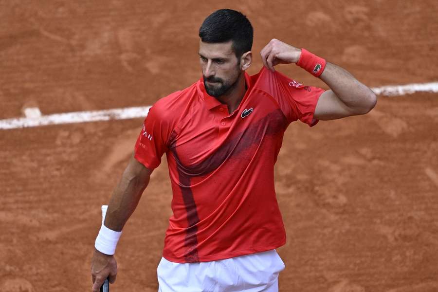 Djokovic stet zum 20. Mal in der dritten Runde von Roland Garros