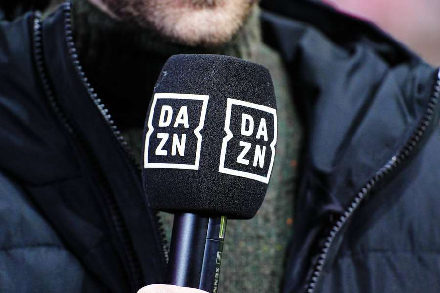 DAZN überträgt aber der Saison 2025/2026 die Konferenz am Samstag-Nachmittag.
