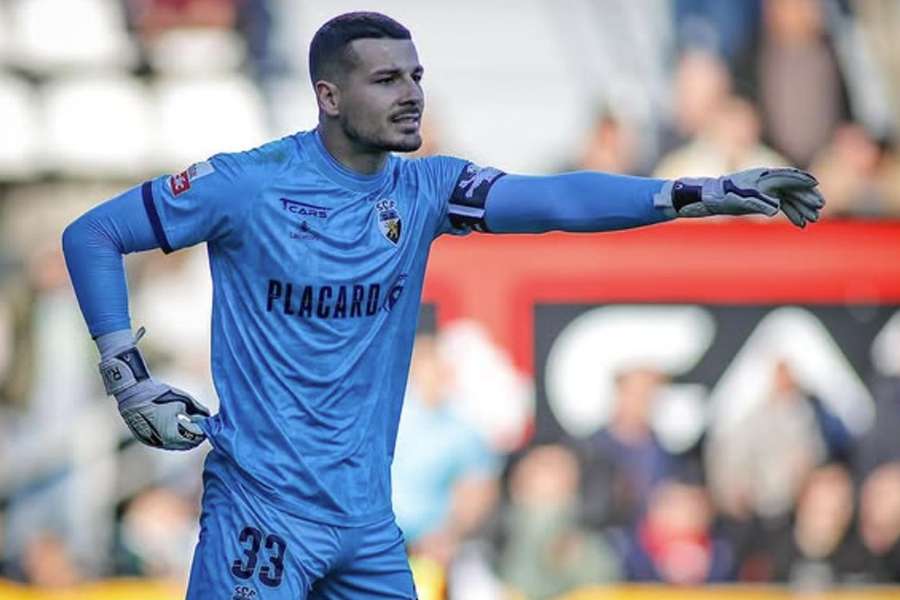 Ricardo Velho tem contrato com o Farense até 2028