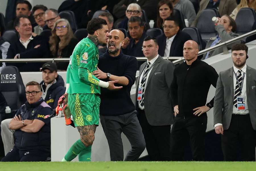 Ederson ficou furioso com decisão de Guardiola