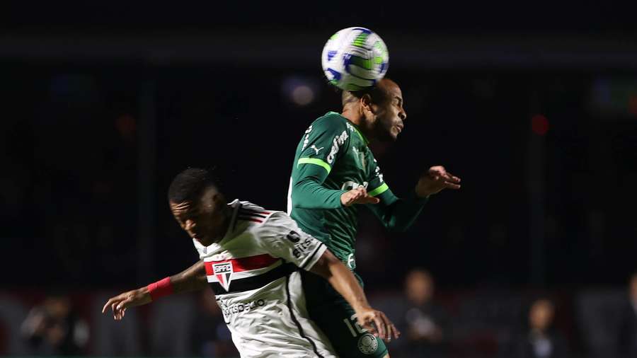 Palmeiras defende o título contra seu rival local