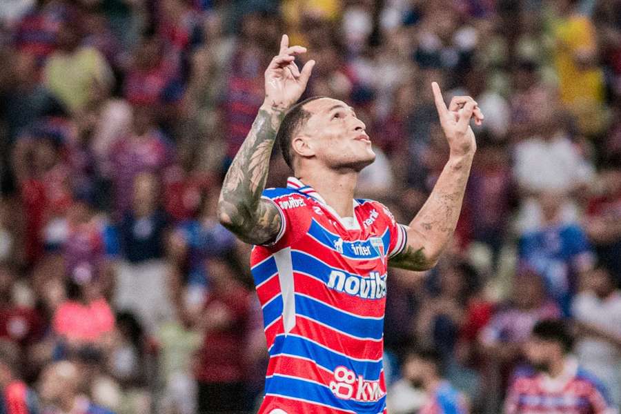 Titi, zagueiro de 35 anos do Leão