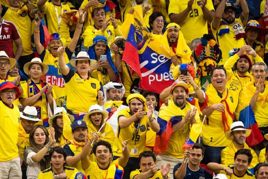 FIFA onderzoekt kwetsende spreekkoren van de Ecuadoraanse voetbalfans