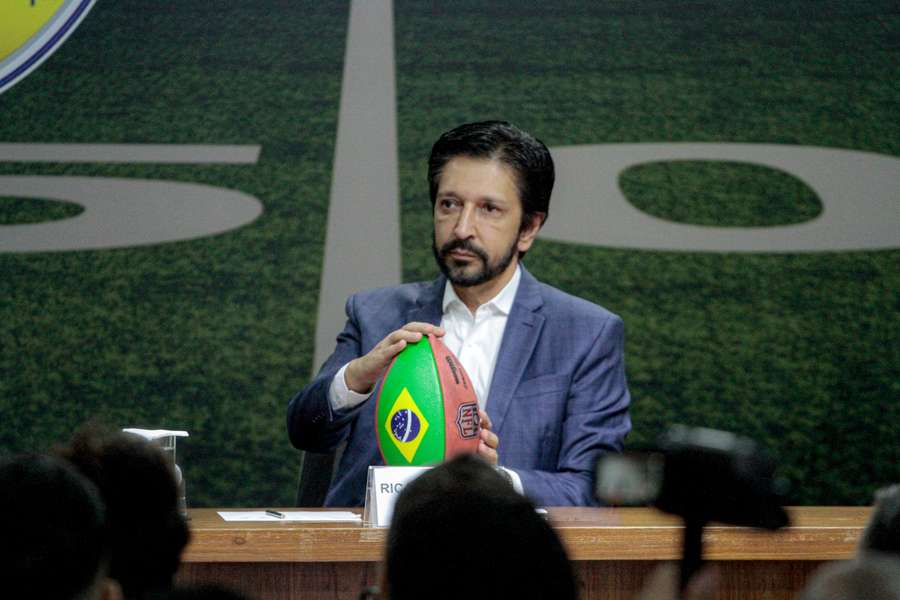 Ricardo Nunes, prefeito de São Paulo, durante coletiva de confirmação do primeiro jogo da NFL no Brasil 