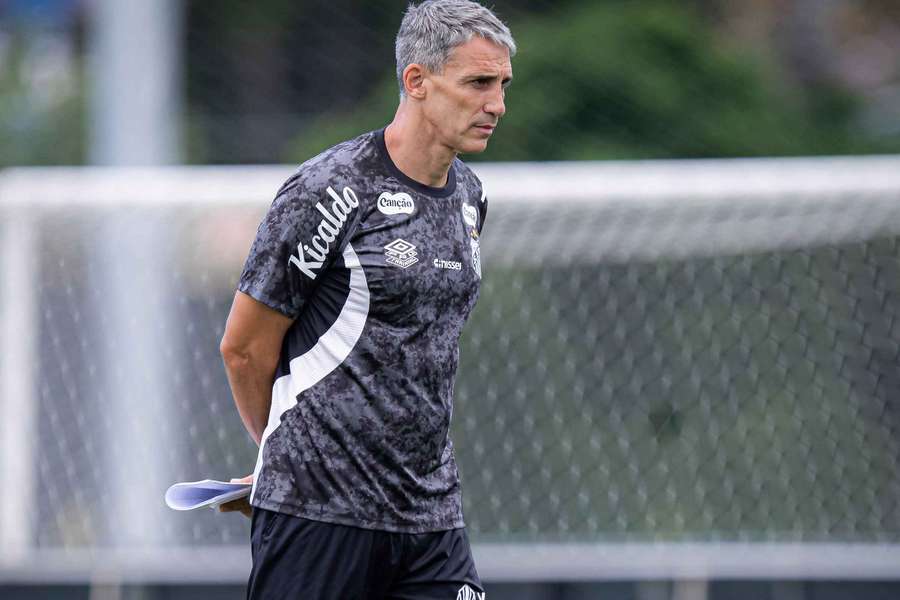 Vitória no final de semana tirou peso de cima de Vojvoda